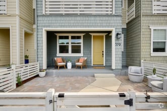 Building Photo - 379 Hansen Ter
