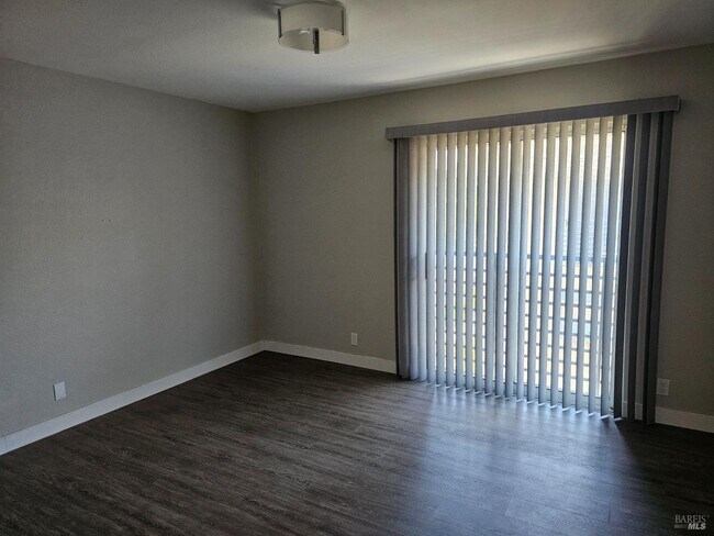 Building Photo - 1186 Pear Tree Ln