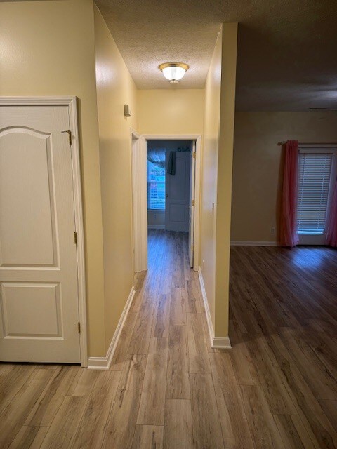 Foto del edificio - 9415 Magnolia Ridge Dr