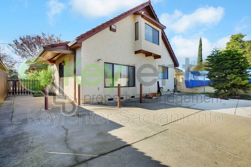 809 N Hobson Ave Unit B, West Sacramento, CA 95605 Condo for Rent in