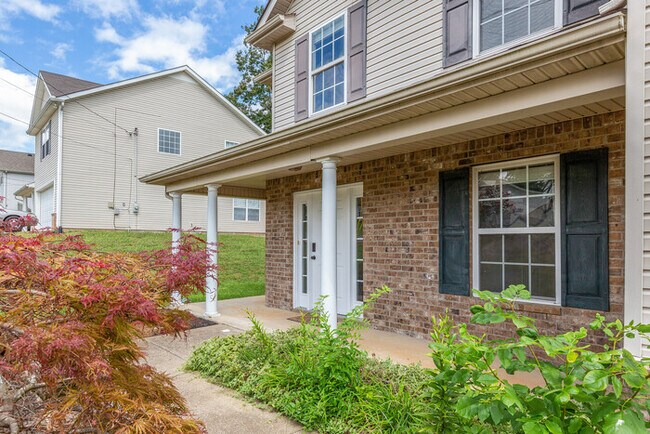 Building Photo - 125 Howard Woody Dr