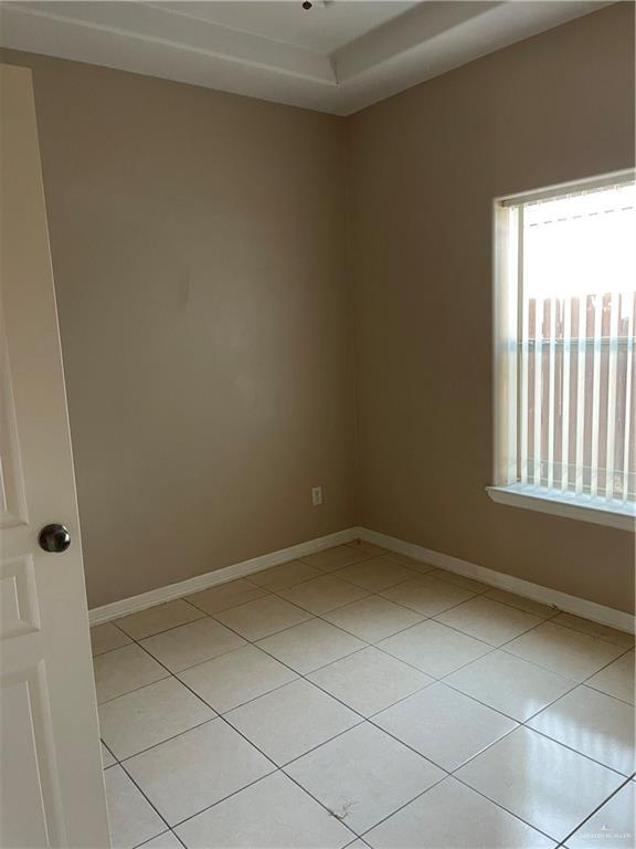 Foto del edificio - 6 Scottland Dr