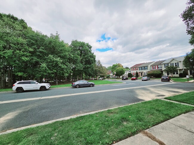 Building Photo - 5331 Hollowstone Cir