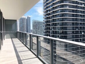 Building Photo - 801 S Miami Ave