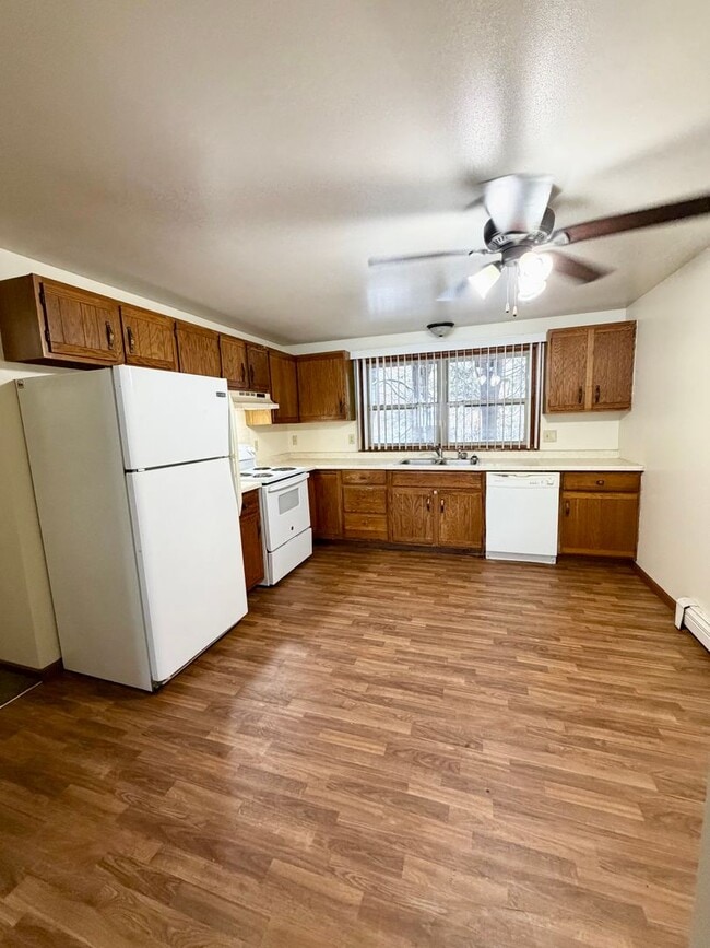 Foto del edificio - 3243-3243 Wanta Dr