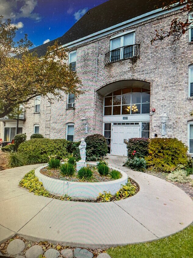 Primary Photo - 5001 Carriageway Dr