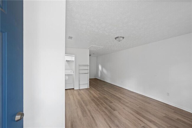 Foto del edificio - 1012 Davis St