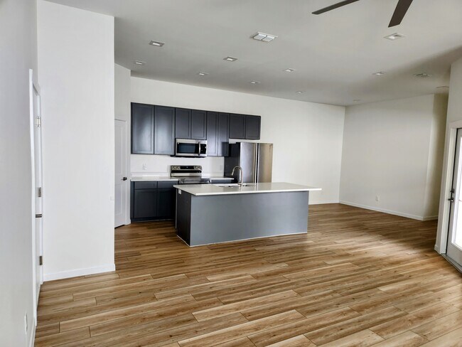 Foto del edificio - 2707 W Kerria Ave