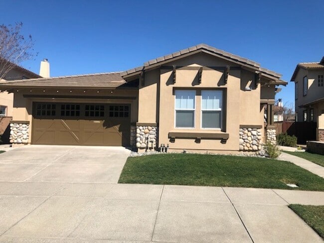 Building Photo - 877 Emerald Hills Cir
