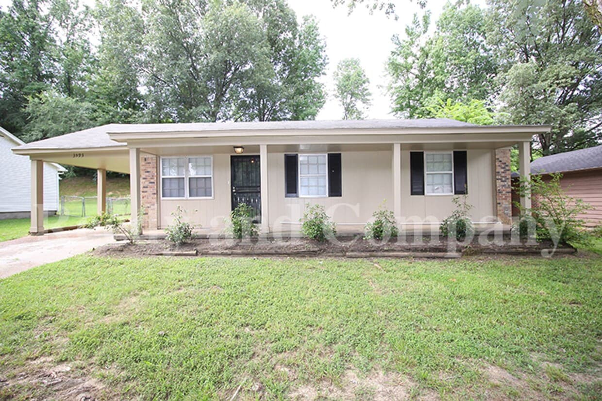 Primary Photo - 3593 Voltaire Ave