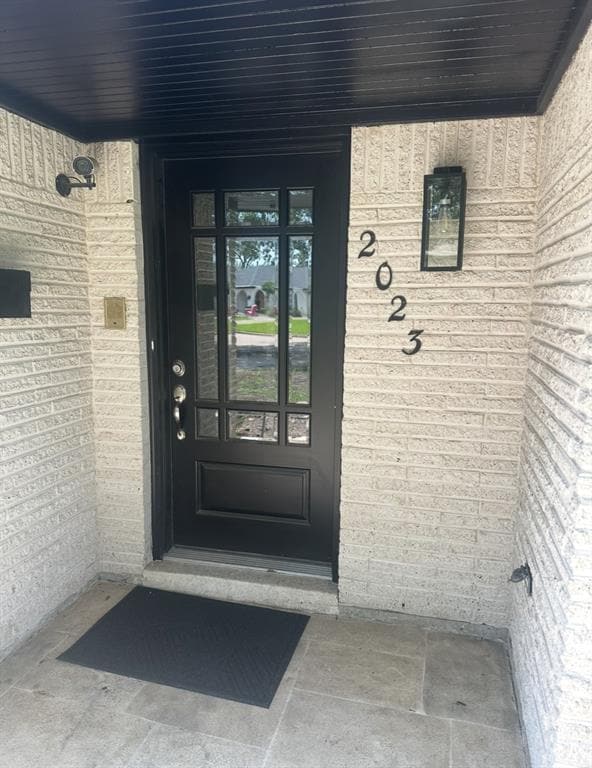 Building Photo - 2023 Greengrass Ct