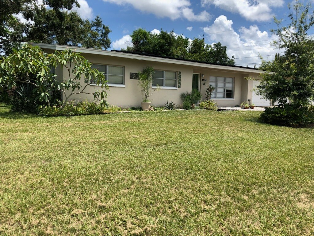 Foto principal - 1716 Scott St