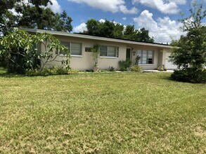 Building Photo - 1716 Scott St