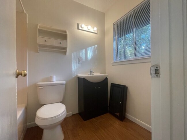 Building Photo - 96457 Diamondhead Dr W