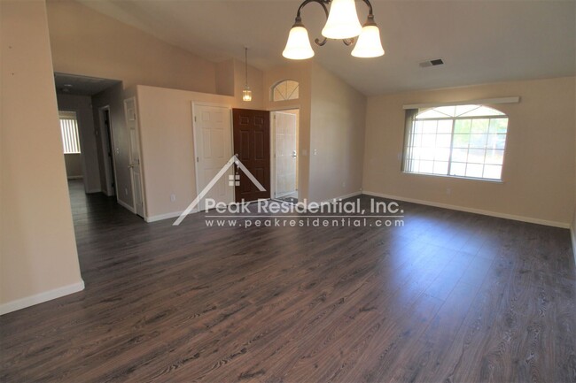 Building Photo - 3 br, 2 bath House - 6308 Brockenhurst Dr