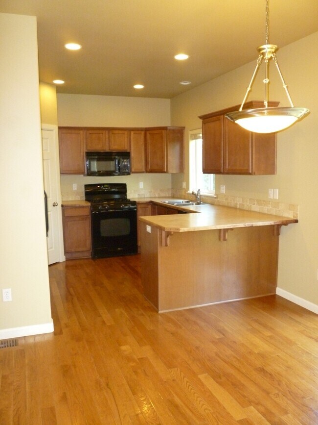 Foto del edificio - 1512 NE Quiet Ridge Ln