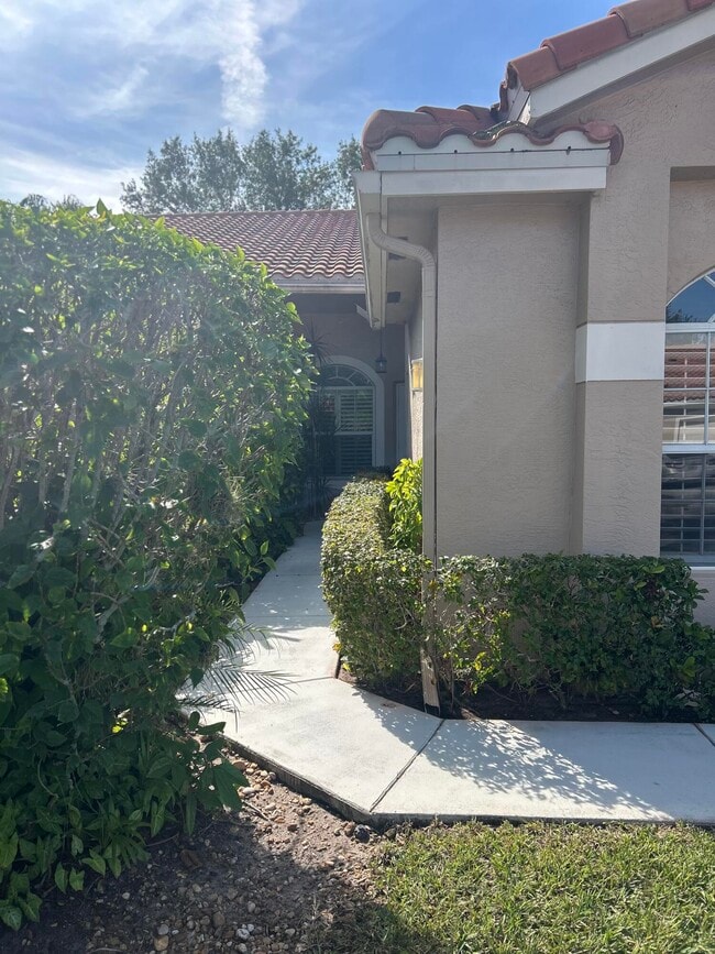 Foto del edificio - 6351 Long Key Ln