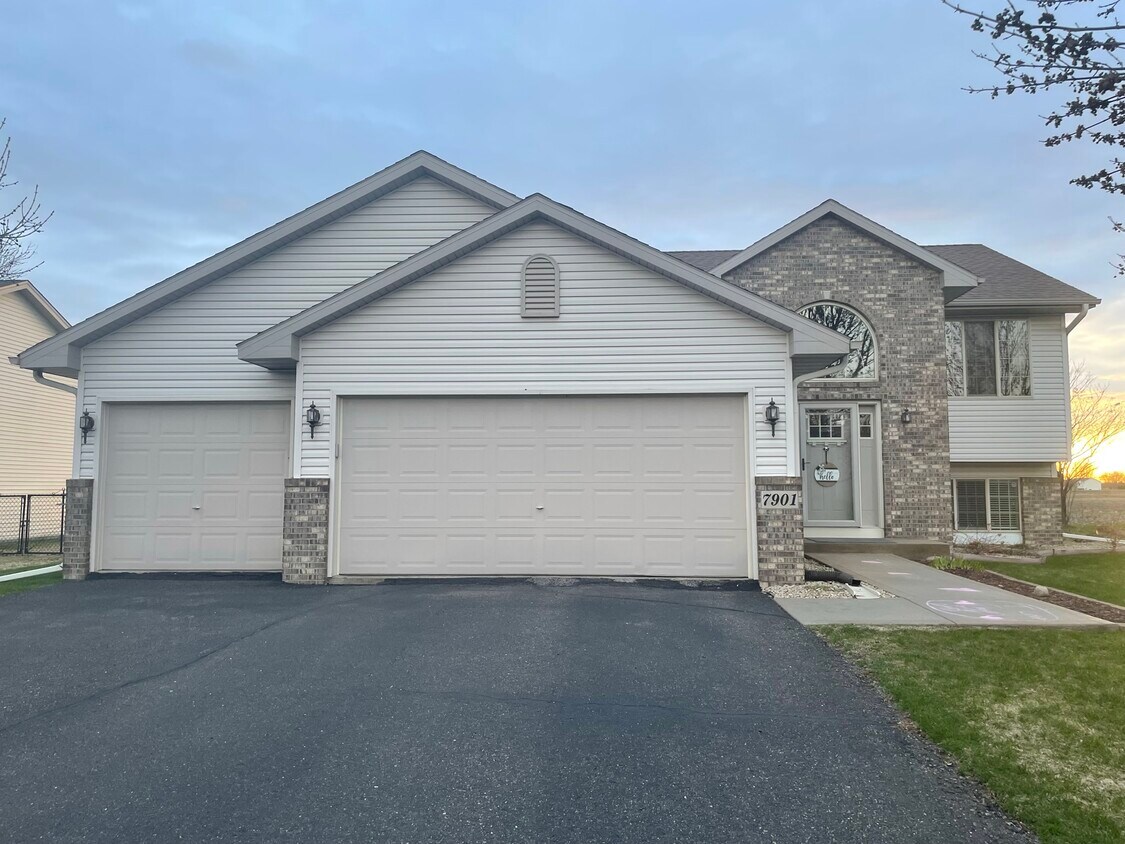 7901 Lander Ave NE, Otsego, MN 55301 House Rental in Otsego, MN