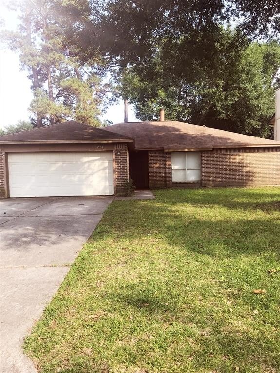 Primary Photo - 3718 Village Grove Dr