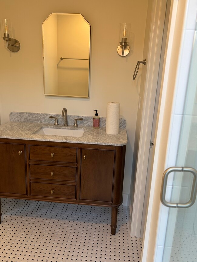 Foto del edificio - 1226 Olive St