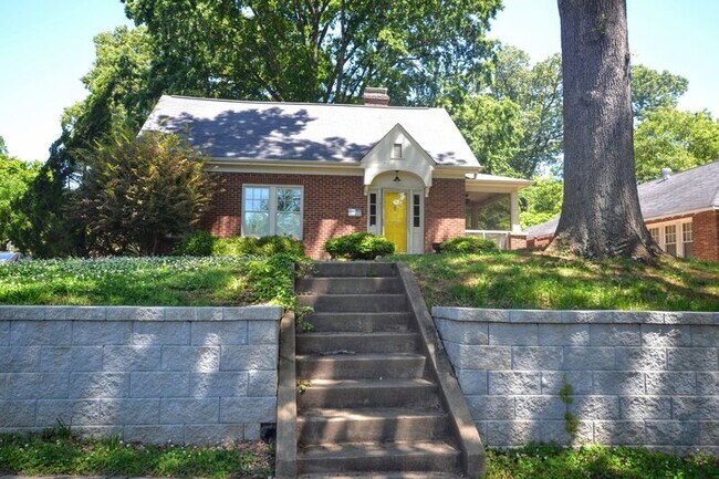 Building Photo - 1801 Chestnut Ave