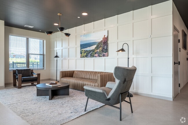 Lobby Photo - The Canyons
