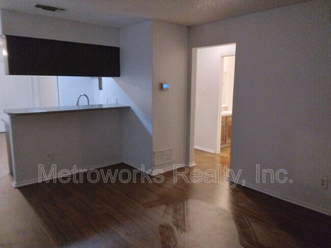 Foto del edificio - 218 Pine Meadow Dr