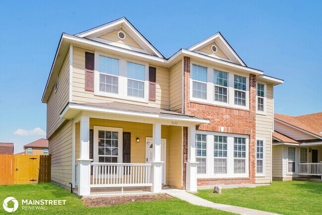 Building Photo - 5671 Midcrown Dr, San Antonio, TX 78218