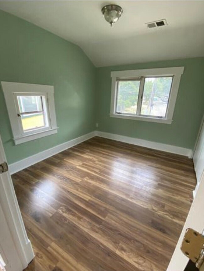 Building Photo - 1202 Packard St