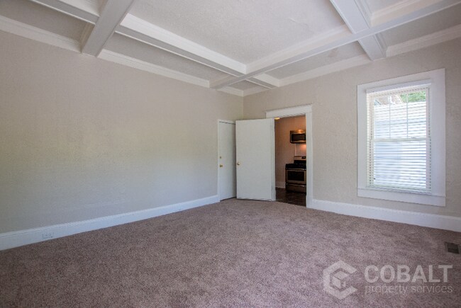 Foto del edificio - 615 Linwood Ave NE