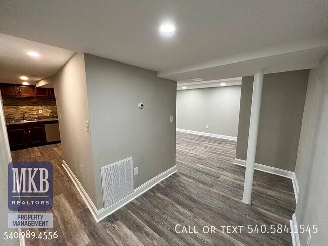 Foto del edificio - 1813 Oxford Ave SW