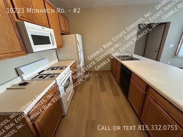 Foto del edificio - 10223 Monarch Rd