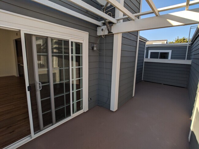 Foto del edificio - Diamond Bar 2BD Condo | Pool, Spa & Tennis Courts