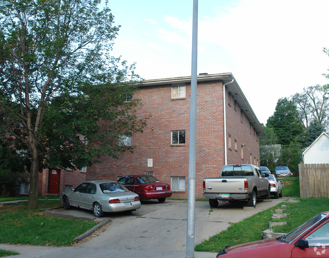 Primary Photo - 1330 S 30th Ave
