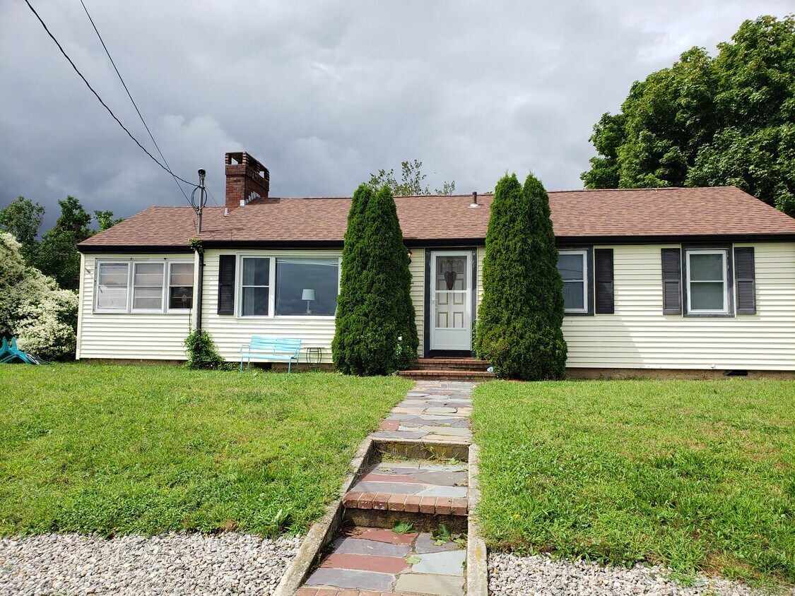 15 Homer Ave, Plymouth, MA 02360 House Rental in Plymouth, MA