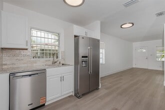 Building Photo - 100 SW 58th Ct
