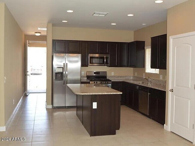 Building Photo - 41257 W Williams Way