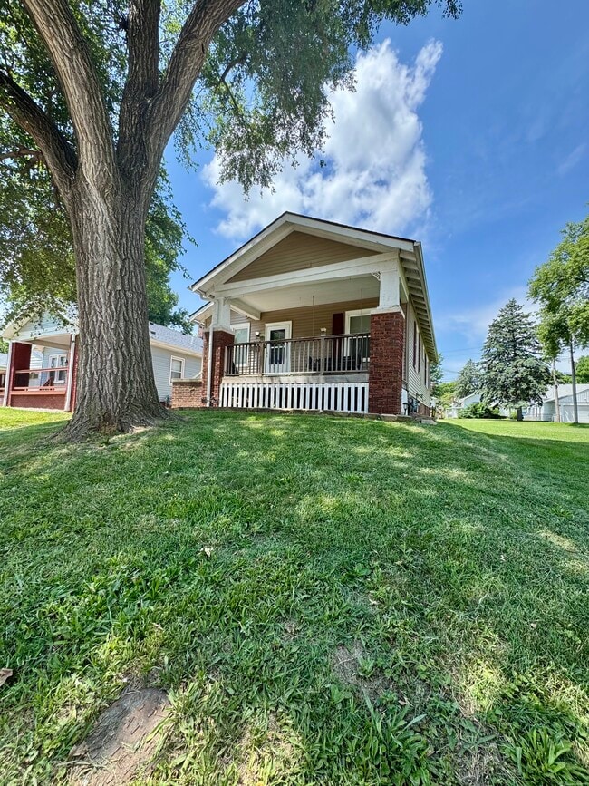 Building Photo - 2133 N 8th St