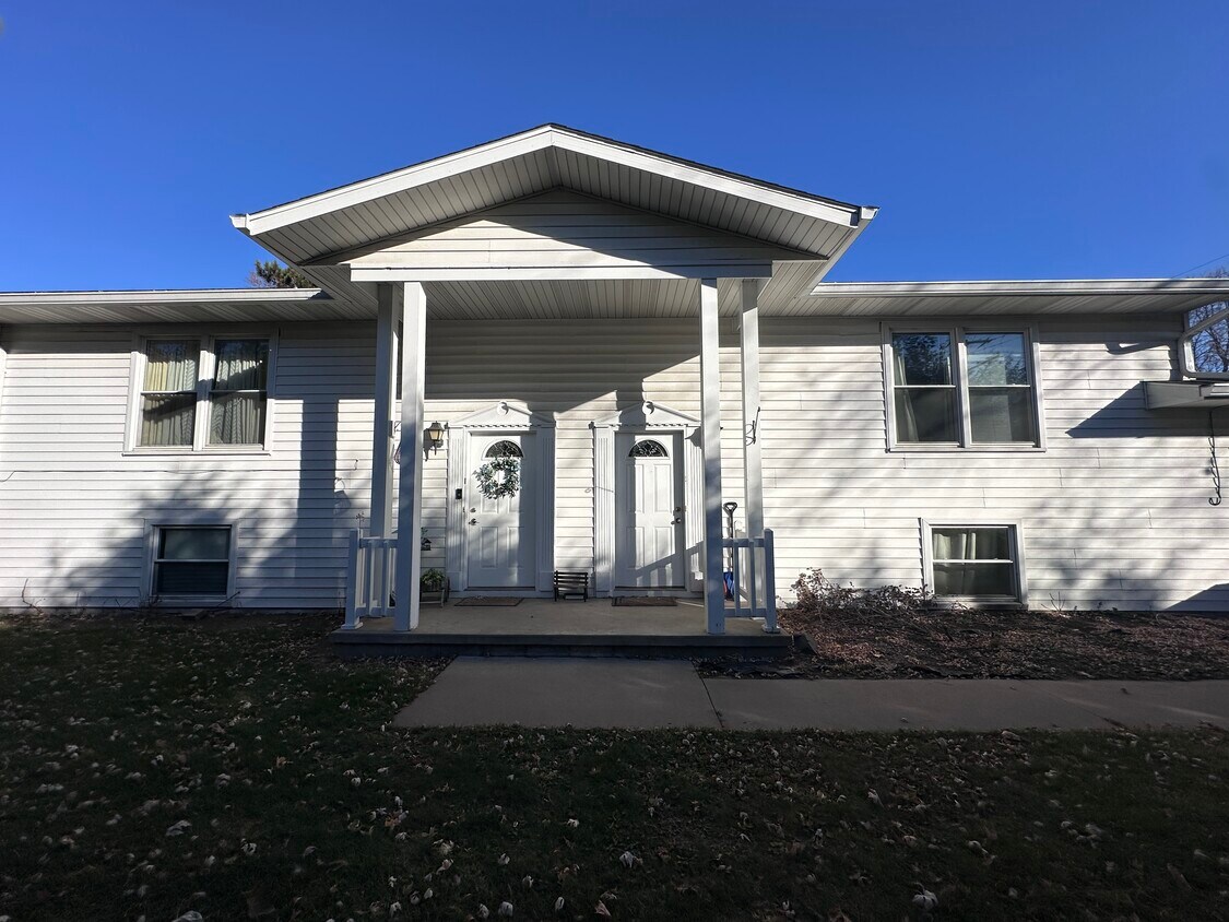 Foto principal - 604 Brown St