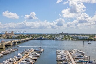 Building Photo - 400 N Flagler Dr