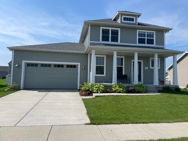 Foto del edificio - 869 Yellowwood Pl
