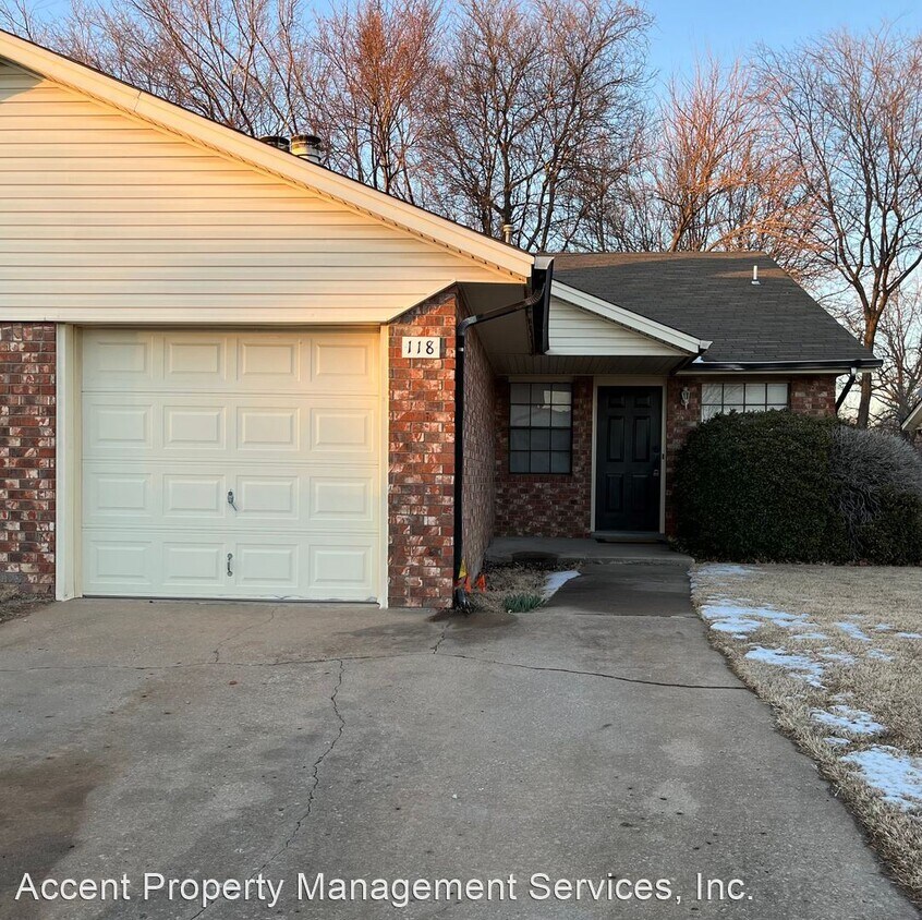 3 br, 2 bath House 118 East Canton Street House Rental in Broken