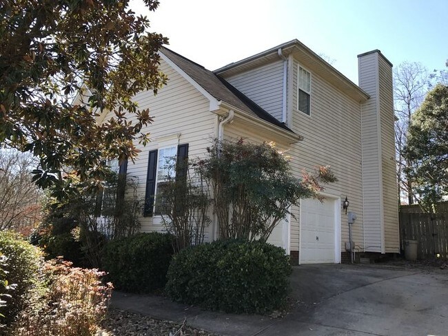 Foto del edificio - 600 Hyde Park Ln