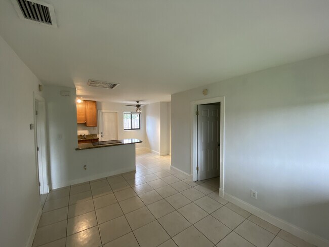 Entrance - 1021 NW 1st Ave