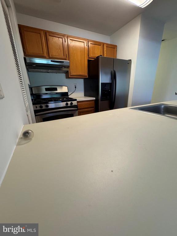 Foto del edificio - 1303 Hickory Cir