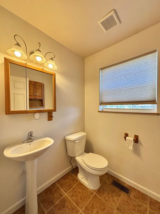 Foto del edificio - Great 3br/2.5ba, with a bonus space.