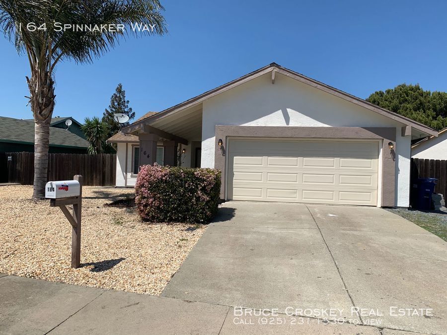 Primary Photo - Freshly Renovated 4 Bedroom