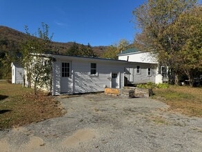 Building Photo - 41 K and L Ct