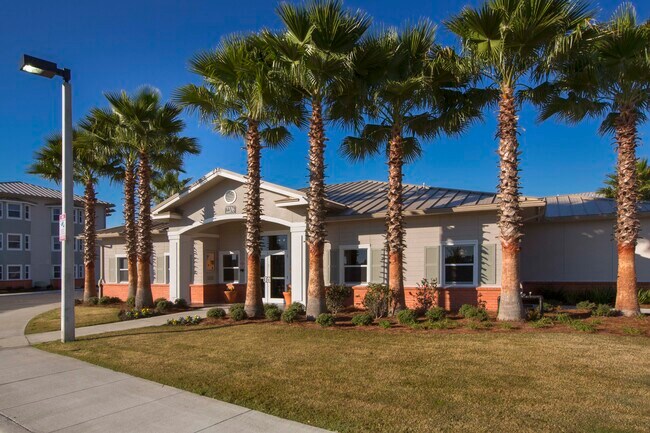 Foto del edificio - Pinnacle at Hammock Square