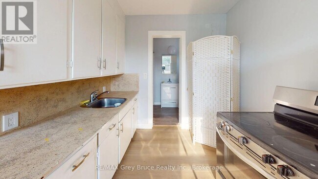 Photo du bâtiment - 844 2nd Ave E